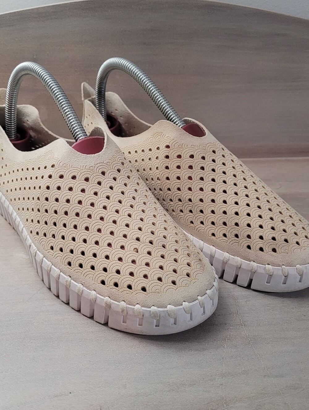 Ilse Jacobsen Women's Tulip 139 Laser Cut Slip-On Platform Flats Snoes Beige 38